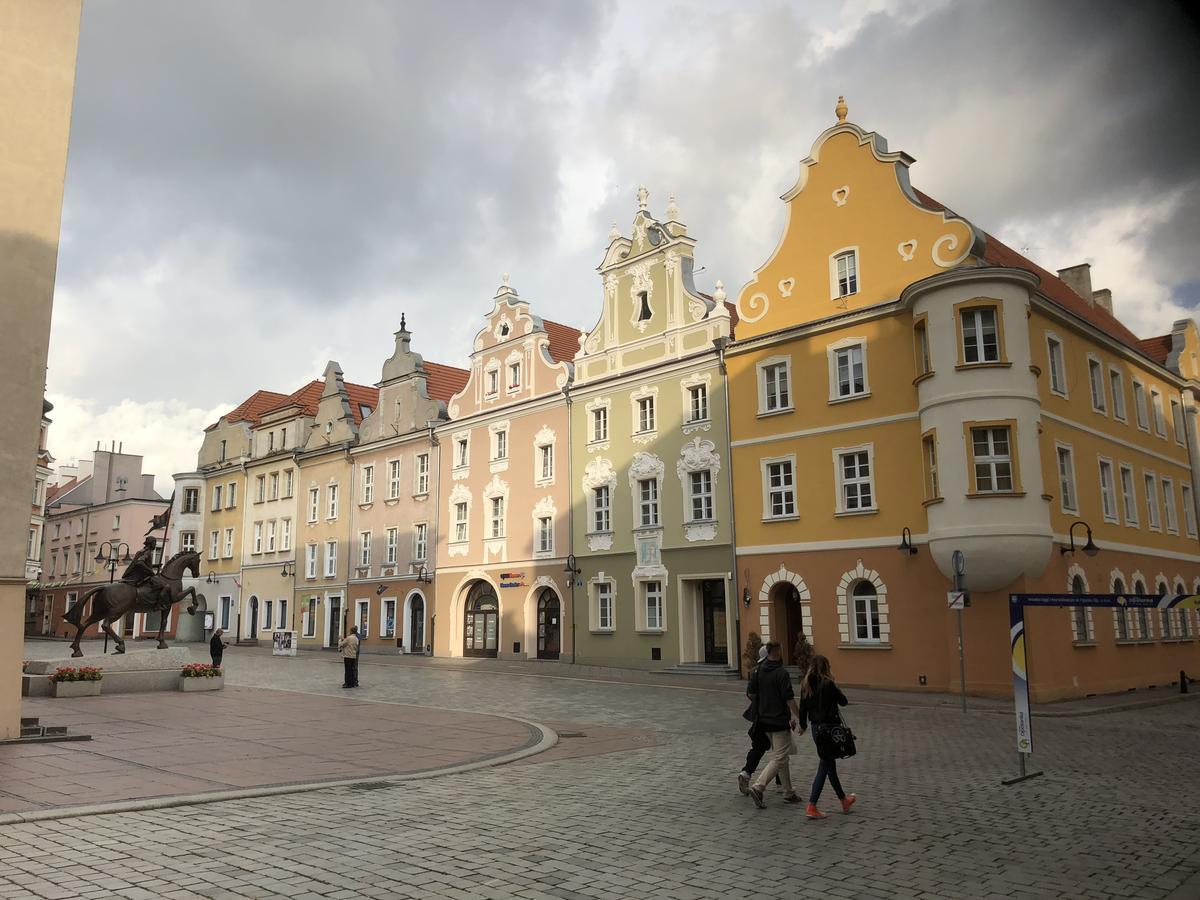 Red Bike Old Town Apartment Opole Ngoại thất bức ảnh
