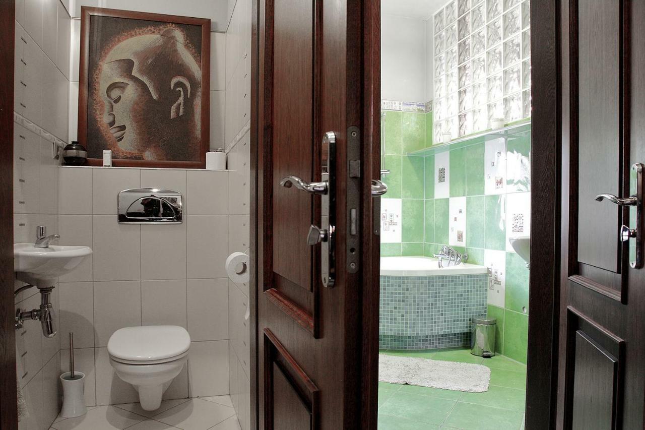 Red Bike Old Town Apartment Opole Ngoại thất bức ảnh