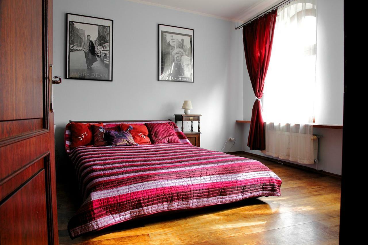 Red Bike Old Town Apartment Opole Ngoại thất bức ảnh